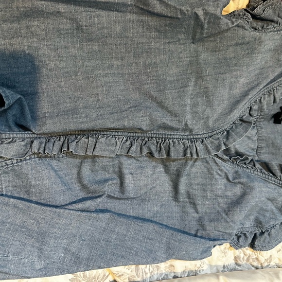 Lot of 7 size medium tops! Name brand!! - Picture 5 of 15